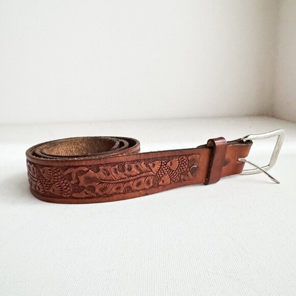 Vintage Leather HandTooled Leaf Acorn Motif Brown Belt - Picture 3 of 5